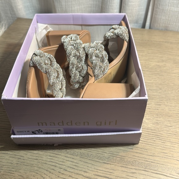 MADDEN GIRL Crystal DIXCY Braid Heel Sandals NIB - Picture 6 of 6